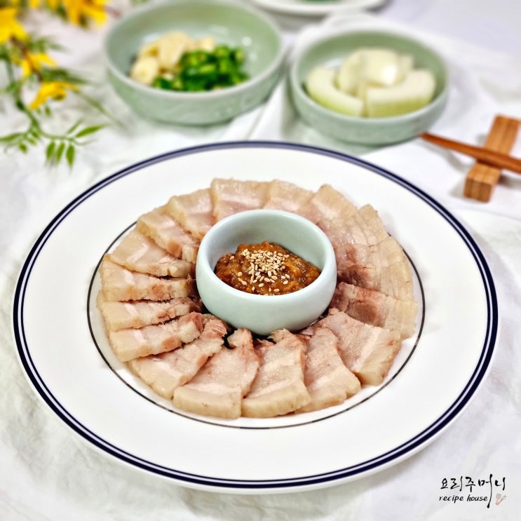 돼지고기 수육삶기 냉동 삼겹살 수육 잡내 1도 없이 부드럽고 맛있게 삶는법 : 네이버 블로그