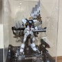 1/60: RX-93 υ Gundam
