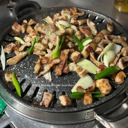 서울 합정 90년대 노래가 흘러나오는 유명한 막창 맛집 대포막창(소, 돼지 막창 / 마가린밥 / 해물라면)