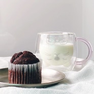 간단한 홈베이킹 초코컵케이크 만들고 우유랑 먹기