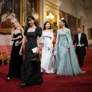 블랙핑크 드레스 스타일링, 버킹엄 궁전 국빈만찬