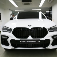 서울 마포 bmw 출고 G06 BMW X6 크롬죽이기 루프스킨 블랙PPF 실내랩핑 실내카본랩핑 유광카본 부분랩핑