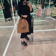 청담 HAUS에서 선보인 엠씨엠 MCM SS24 로레토스 컬렉션 : 여자 남자 명품 가방 신상 미리보기