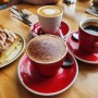 [뉴질랜드 카페 | 아본데일] New Windsor 카페 <Hare and the Turtle> 커피 & 시나몬롤 & 샌드위치 후기
