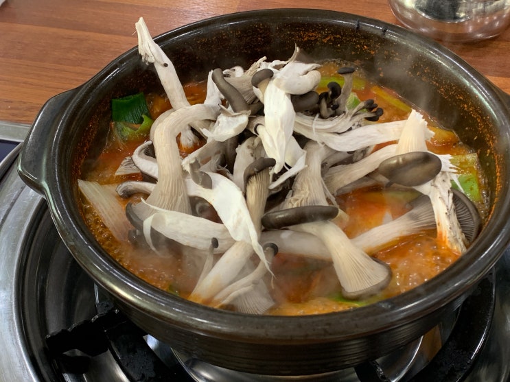 [청주, 맛집] 줄서서 먹는 짜글이 맛집 '백송짜글짜글' : 네이버 블로그