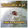 롤라이플렉스 3.5F (Rolleiflex 3.5F) │ 후지 Pro400H │ 생후 45일쯤 손자 보러 방문하신 엄마 (이른둥이 너무 작아서 못만져)