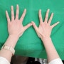 10분만에 피부과에서 예쁜 손 만들기 : 트고 거칠고 주름진 손 관리법 (고나영 원장 손등 쥬베룩 볼륨 시술 후기)