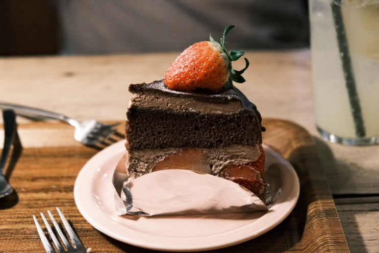 딸기 케이크가 맛있는 공주 빈티지감성 카페 미세스피베리