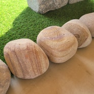 화단 테두리를 꾸밀수 있는 아기자기한 돌 우리집 전원주택 마당 정원