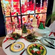 크리스마스 홈파티 음식 리스샐러드 크림치즈트리 산타 리슬링 스페트레제 와인 트리케이크 플레이팅