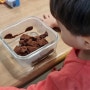 32개월 아이와 함께 초콜릿 만들기 집콕놀이(큐원 홈메이드 수제초콜릿믹스)