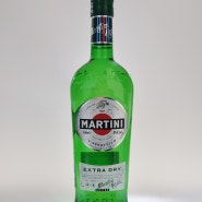 칵테일에 사용되는 드라이 베르무트 가향와인, '마티니 엑스트라 드라이(Martini Extra Dry)'