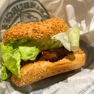하코다테 필수 햄버거 맛집, 럭키삐에로 하코다테 에키마에점 (포장 후기)