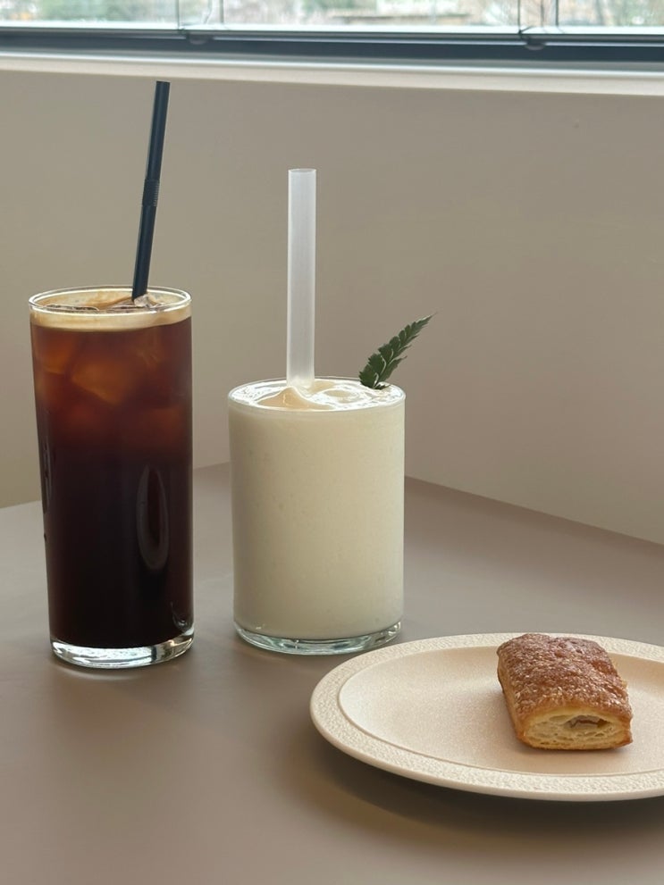 옥정 대형 카페 :: 피쿼즈, 디저트가 맛있는 신상 커피 맛집!