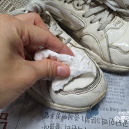 하얀 운동화 세탁 방법 신발 빨래 신발 클리너로 운동화 빠는법