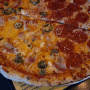 홍대 맛집 탐스피자ㅣ외국인들이 좋아하는 찐 뉴욕 피자
