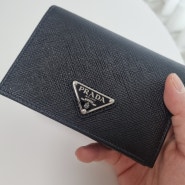 프라다 여자 지갑, 사피아노 트라이앵글 삼각 로고 반지갑 구매 후기