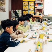 오월학교 : 초등학교 아이들과 함께한 캠핑체어 단체 목공 클래스.