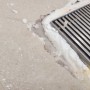 욕실 바닥타일 들뜸 물 나옴 부분수리가능 (수리기간)