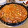 수지 롯데몰 맛집 부대찌개 재료(햄, 육수, 라면) 좋은 송탄 최네집