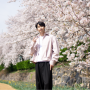 남자 벚꽃놀이 코디 추천 크롭 핑크 재킷 봄 패션