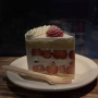 [수원 행궁동] 정지영 커피 로스터즈 장안문점 | 로컬 커피브랜드 플랫화이트, 딸기케이크 맛집 (내돈내산)