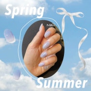 봄 여름 네일 컬러 디자인 추천 - 실버 리본 스티커