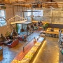 예산 카페 응봉상회 창고를 개조한 이색적인 대형 카페