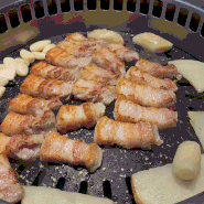 강남회식장소 숙성 삼겹살 맛이 끝내주는 두껍삼 강남점