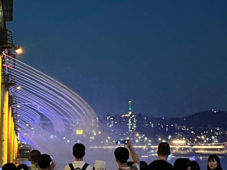 4월달에 서울여행으로 가볼만한 반포대교 세빛섬 달빛무지개분수