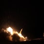 [군사동향] 이란, 이스라엘 본토 첫 보복공격..헤즈볼라 등 가세 대규모 공습