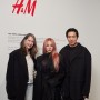 rokh(로크) H&M 콜라보레이션 컬렉션 런칭 기념 이벤트 트와이스 미나, 채영, 유태오, 이수혁 등 H&M 드레스, 트렌치코트 재킷, 반팔티셔츠 살펴보기!