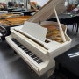 (판매완료) 베이비그랜드피아노 영창 G-157 아이보리 판매소개합니다