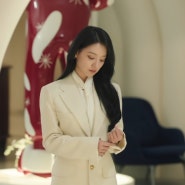 눈물의여왕 김지원 역할의 홍해인 옷 패션 귀걸이 가방 운동화 가디건 가격은요?