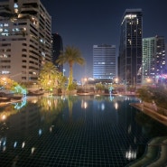 방콕 렘브란트 호텔 조식 수영장 룸컨디션