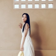 노윤서 패션 여자 니트티, 크롭 반팔티, 데님팬츠로 보는 여름코디 : Lee 24 여름 컬렉션
