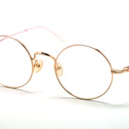 새로운 안경 리뷰, 라토토엘 오월 LatotoL Oh wal 1920년대 새들브릿지 안경이 모티브로 제작된 안경
