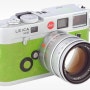 Rare Lime Green Leica Up for Sale Is a Vibrant Part of Photographic History(영문)