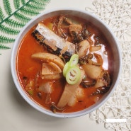 편스토랑 김호중 묵은 총각김치찌개 레시피 통조림 꽁치 김치찌개 생강가루 캠핑 국물 요리