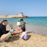 강릉 여행 경포 해변: 아이들은 모래놀이 어른들은 바다 멍