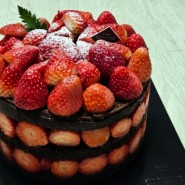 [대전] 성심당 DCC에서 딸기 시루 케이크 사서 혼자 다 먹기