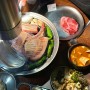 홍대 고기 맛집 청돈옥 홍대본점 ; 4년 연속 블루리본 구워주는 삼겹살