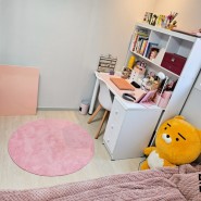 [델라의 일상] 분리형 원룸 인테리어 비용 - 핑크색 무드와 공간 분리형 with 책상, 의자, 책장