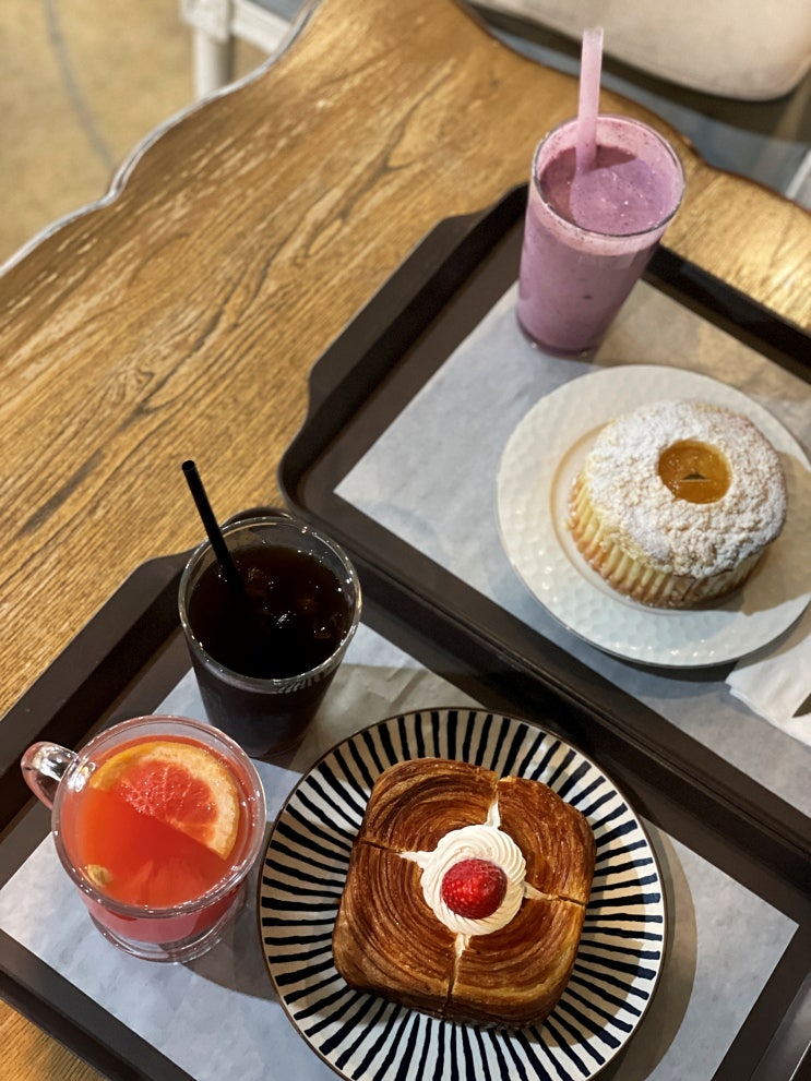 대구 시지 카페 신매역 근처 초대형 베이커리 맛집; 시지본