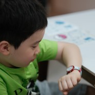 어린이 손목시계 스와치 시계 읽는법 배우는 유아 어린이날 선물