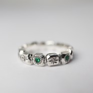 [5월 탄생석] 고급스러운 초록색 보석 '에메랄드' 원석 반지