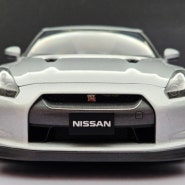 오토아트 - 닛산 GT-R (Nissan GT-R)