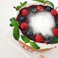 천안케이크 생일 케이크 맛집 버터앤드베리즈에서 홀케이크 주문했어요.