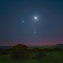 혜성, 행성, 달이 있는 풍경