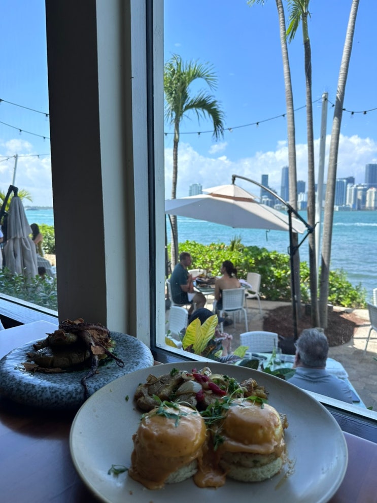 마이애미 맛집 추천 Rusty Pelican Miami 마이애미 스카이라인을 보며 먹는 브런치 맛집 : 네이버 블로그